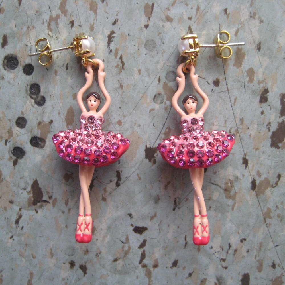 Les Nereides LUXURY PAS DE DEUX Magenta CRYSTAL Tip BALLERINA EARRING